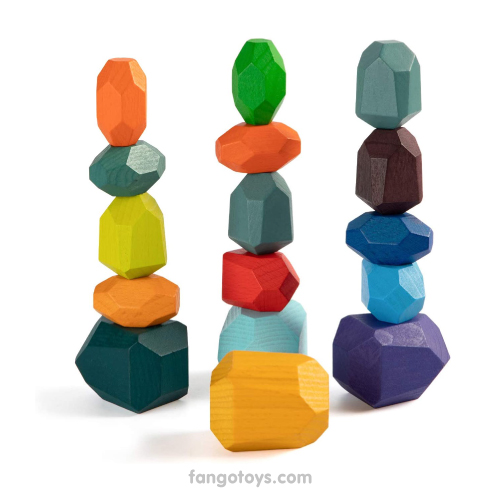 Piedritas de madera equilibrio