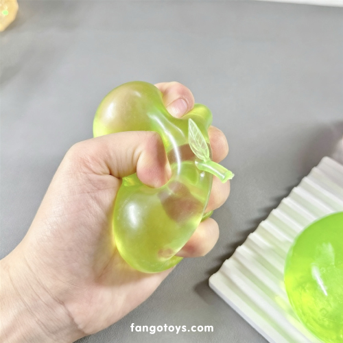 apple-vaseline-squishy-manzana-3-fangotoys