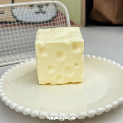 chesse-vaseline-squishy-queso-7cm-4-fangotoys