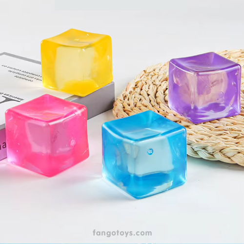 malt-squishy-cube-stretch-6-fangotoys