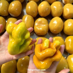 mango-squishy-crujiente-squeezy-3-fangotoys