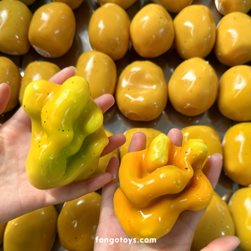 mango-squishy-crujiente-squeezy-3-fangotoys