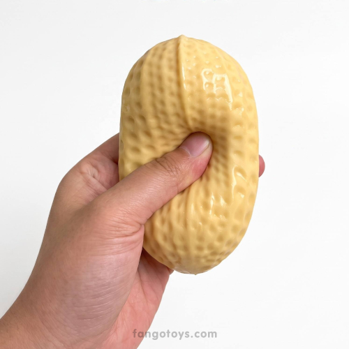 peanut-squishy-crunchy-cacahuate-2-fangotoys