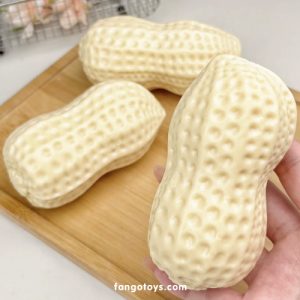 peanut-squishy-crunchy-cacahuate-3-fangotoys