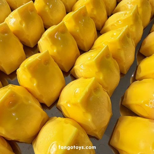 queso-triangular-jabon-squishy-crunchy-4-fangotoys